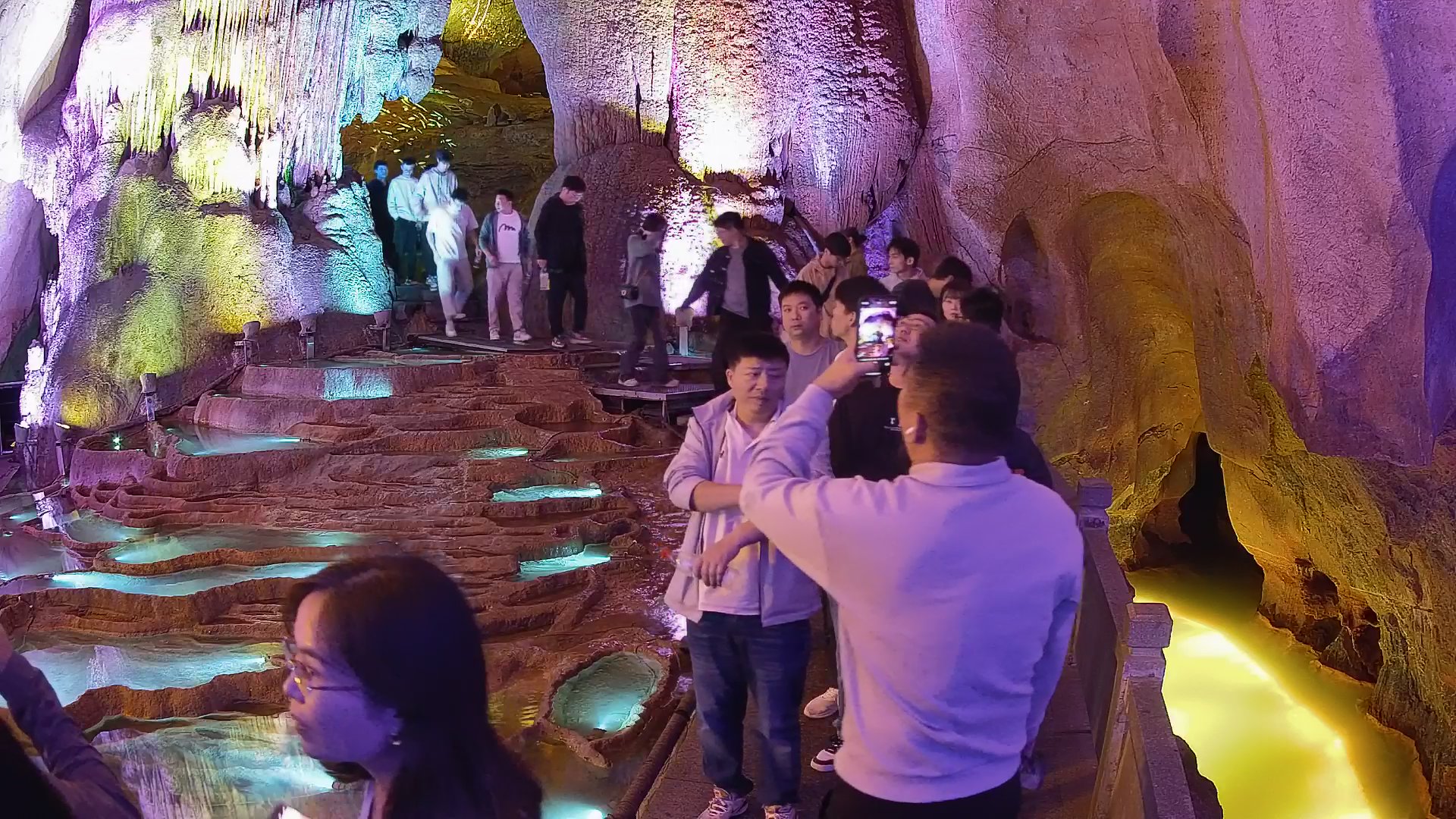 YABO鸭脖团建 | 桐庐两日之旅：天高气爽，共筑团队新风貌